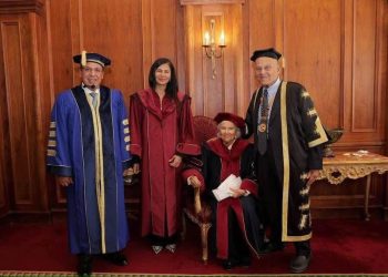 Yousriya Loza-Sawiris honoured by British University in Egypt