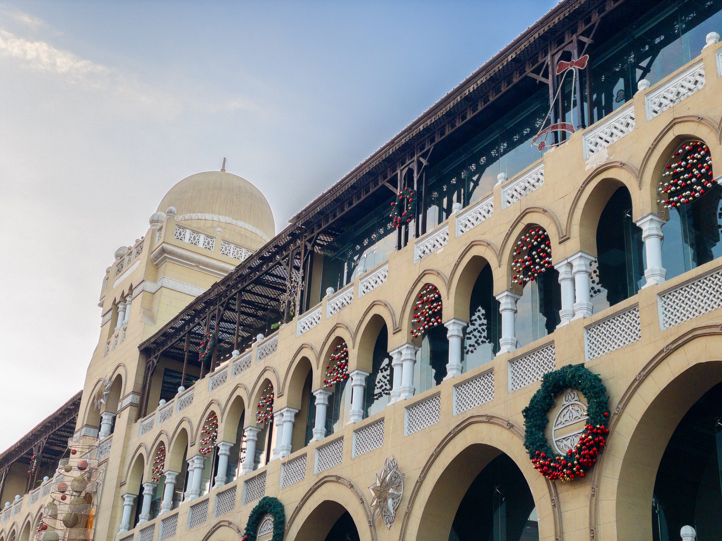 Christmas sparks up Cairo 